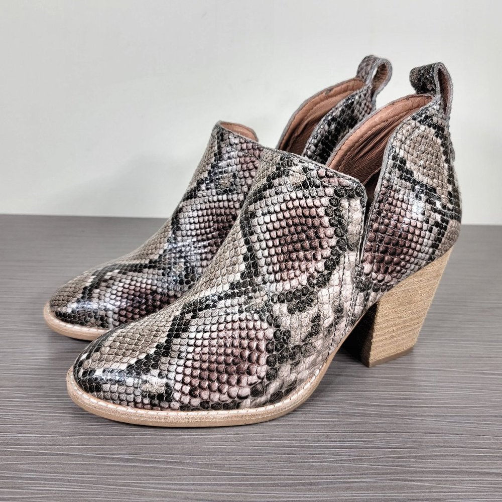 Jeffrey Campbell Shark Snake-Embossed Bootie, Womens Size 6 M